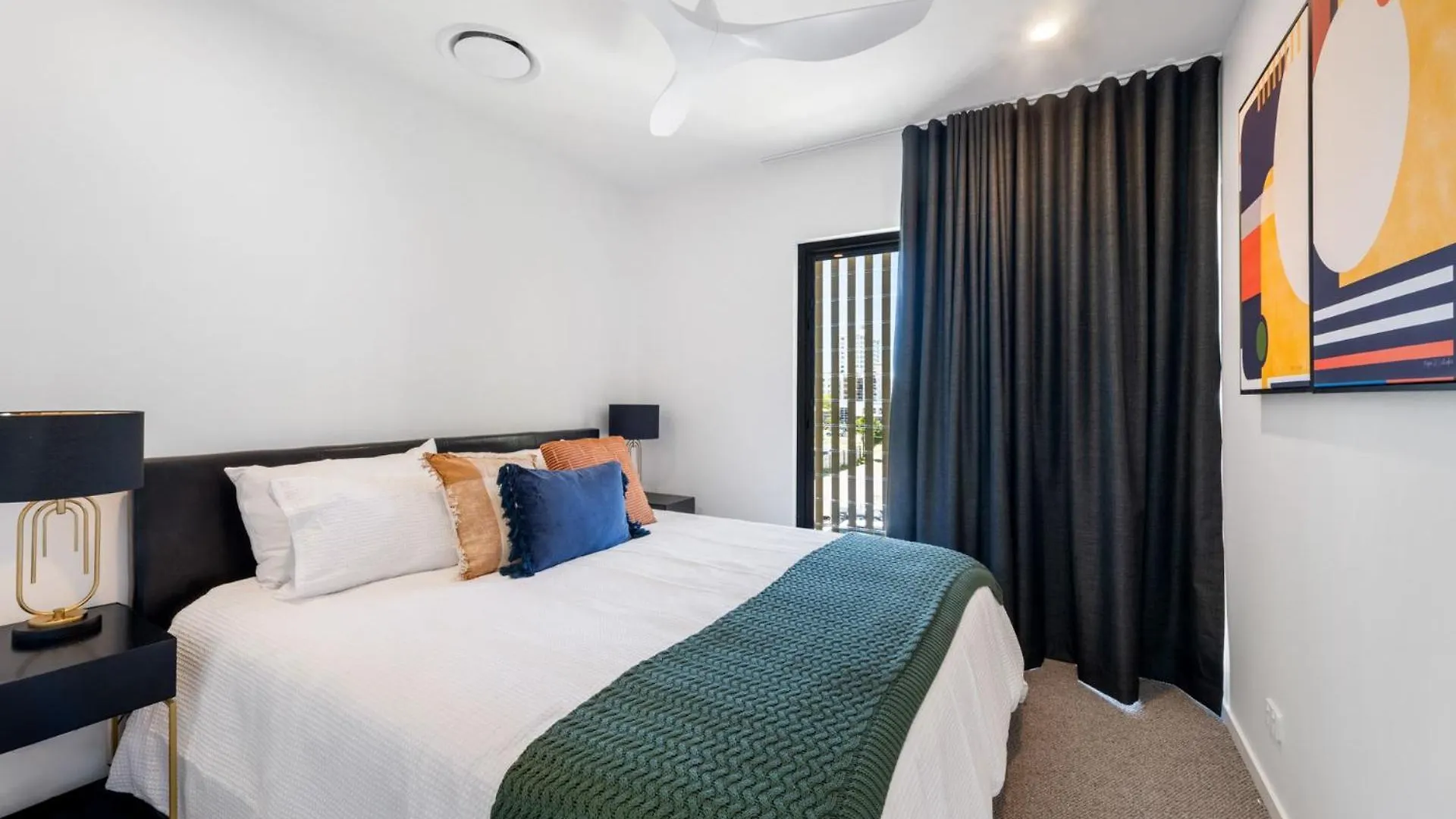 The Smith Luxurious Brand New 3 Bedroom Townhouse By The Beach Mooloolaba 0*,  Australien